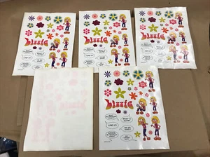 LIZZIE McGUIRE 2004 DISNEY. 4 NUEVAS HOJAS DE PEGATINAS = MÁS DE 100 EN TOTAL. - Imagen 1 de 4