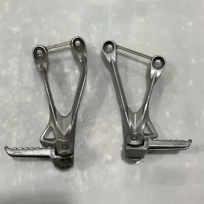 Kawasaki Ninja ZX6R 636 2005 2006 OEM Juego de reposapiés trasero pasajero par Foto 1 de 3