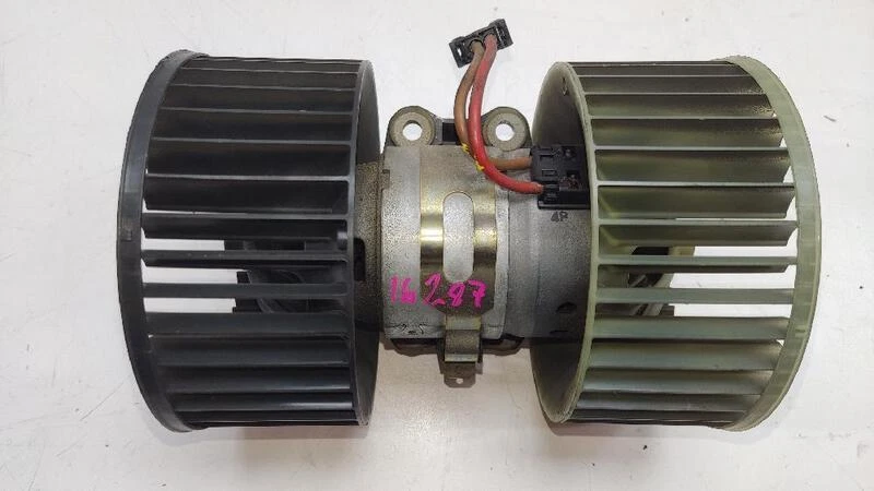 130101103 heater fan for BMW SERIE 3 COUPE (E46) 328 CI 1999 2077108 Foto 1 de 4