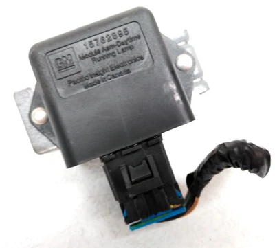 15762895 GMC 2000-2002 Savana Daytime Running Light Control Module Relay OEM R10 - Image 1 of 4
