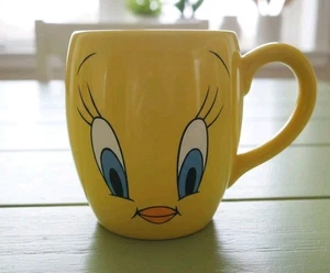TWEETY BIRD Mug Warner Bros. Studio Store LOONEY TUNES Ceramic Yellow Cup 1999 - Picture 1 of 5
