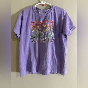 Comfort Colors First Grade Pailletten Regenbogen T-Shirt Lila Jugend M - Bild 1 von 5