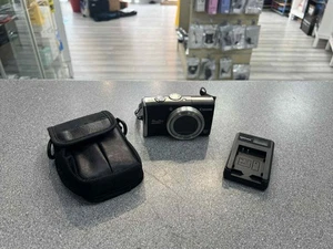 Canon PowerShot S200 IS - Tested - Includes case, charger, battery & USB - Picture 1 of 3