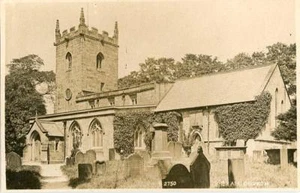 REAL PHOTOGRAPHIC POSTCARD OF EYAM CHURCH, (NEAR BAKEWELL), DERBYSHIRE - Picture 1 of 2