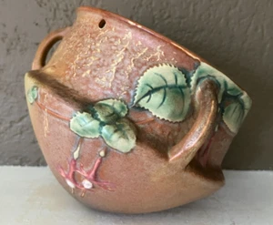 ROSEVILLE POTTERY FUCHSIA HANDLED HANGING POT #359-5 (1938) W/ORIGINAL LABEL - Picture 1 of 7