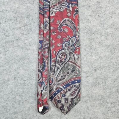 Corbata Wembley Borgoña Cachemira 100% Poliéster Hecha en EE. UU. 4x60 Preppy Oficina Foto 1 de 4