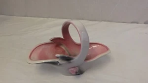 Hull USA Pottery 56 Pink, White, Gray & Black Ceramic Handle Basket Vase Vintage - Picture 1 of 8