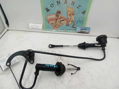 91-99 Saturn S SERIES Clutch Master Cylinder USED OEM - Image 1 of 4