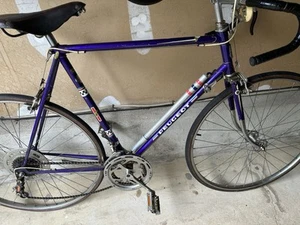 Peugeot Cadre Allege Fahrrad Oldtimer braucht Arbeit aber gutes Fahrrad - Bild 1 von 10