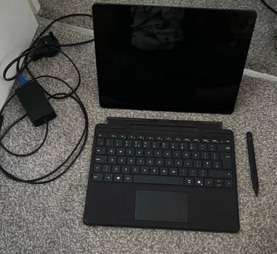 Microsoft Surface Pro 8 i5  16GB 256GB Keyboard and Pen - Image 1 of 4