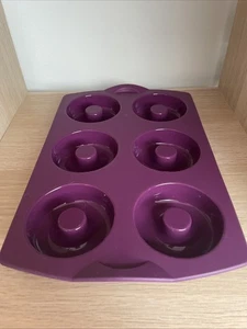 Tupperware Easyplus silicona diabolo/loops base para hornear púrpura nuevo - Imagen 1 de 2