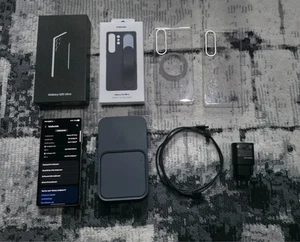 Samsung Galaxy S25 Ultra -12GB - 1 TB - Titanium Gray + 3 Case + Wireless Charge - Bild 1 von 2
