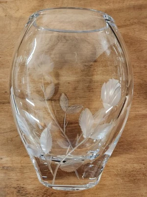 JARRÓN LUNA MIKASA CRISTAL CLÁSICO ROSA 8,5"  Foto 1 de 4