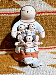 RARE MONA TELLER SIGND 5" POTTERY STORYTELLER ISLETA PUEBLO SINGING MOTHER 5KIDS - Picture 1 of 7