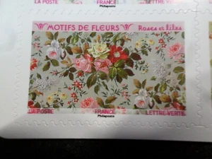 FRANCE 2021, timbre AUTOADHESIF MOTIFS de FLEURS, ROSES et LILAS, neuf**, MNH - Photo 1/1
