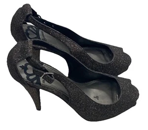 FERGALICIOUS by Fergie Gr. 7,5 M offene Zehenpartie Damen-Heels Stiletto silberfarben mit Glitzer " - Bild 1 von 9
