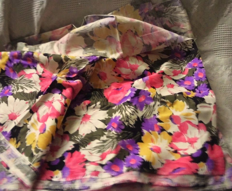 Bright Flowers On Cotton Material By Omega 58 X 192 Inches - Image 1 of 4