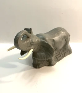 Majestätischer Elefant Wild Country Köln Dekanter Vintage Avon Sammlerstück unbenutzt - Bild 1 von 9