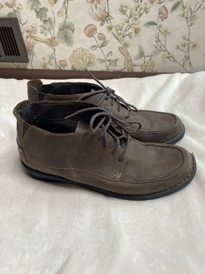 Botines Clarks para mujer Nikki Class gamuza topo talla 12 corbata chukkas Foto 1 de 4