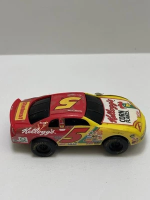 Toy Biz Terry Labonte #5 1997 Kellogg Corn Flakes NASCAR Slot Car Foto 1 de 4