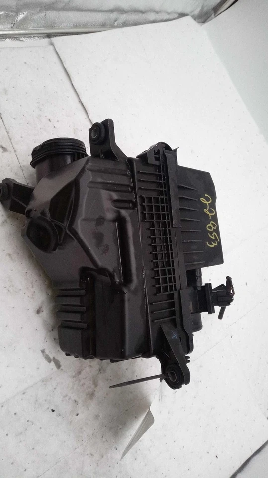 2020 Hyundai Accent Air Cleaner Assembly OEM 1.6L Black 66K Miles - Image 1 of 4