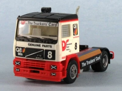 Camión de carreras intercooler ALBEDO Volvo F12 (blanco) modelo de plástico escala 1/87 HO Foto 1 de 4