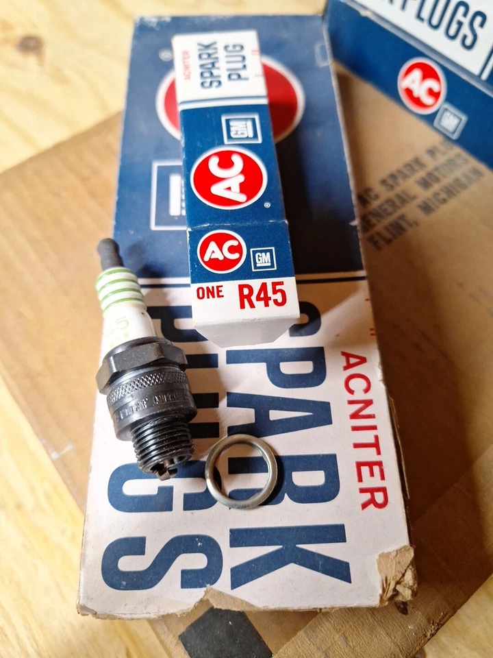 (8).'NOS’ AC-R45 Spark Plugs w/Green Rings.....GM #5569834.....Made in USA   - Image 1 of 4