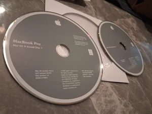 Original MacBook Pro Mac OS X 10.4.5 Install 2 Discs 2006 2Z691-5798-A & 5607-A - Picture 1 of 6