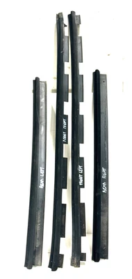 1988-1994 GMC / CHEVY C / K 2500 3500 SUBURBAN 4 DOOR OUTER WINDOW STRIP SET - Image 1 of 4