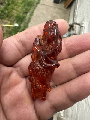 Замечательная антикварная фигурка из искусственного янтаря - Изображение 1 из 4