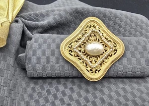 Vintage Large Mirriam Haskell Pierced Gold Tone Baroque Pearl Brooch / Pin - Picture 1 of 10