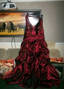 Große Mode Braut💒💃Damen-Hochzeitskleid💃💒gr. 58 Bordeaux Blütenstickerei Neu - Bild 1 von 6