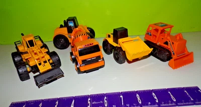 BULLDOZERS EXCAVATOR CEMENT TRUCK CONSTRUCTION VEHICLES PLASTIC VERY COOL - Image 1 of 4