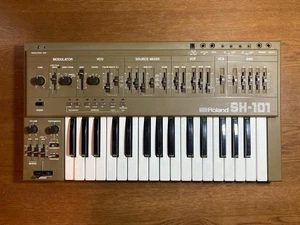Roland SH-101 Analog Synthesizer Used; Missing Keys, Partial Functionality - Picture 1 of 12
