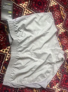 Nike Youth Girls Dri-Fit Tempo Shorts in Grey Size XL - Picture 1 of 2