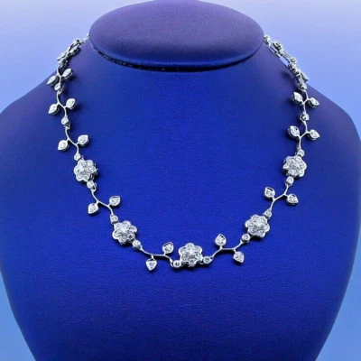 Collar de 5 flores de diamantes en oro blanco de 18 quilates tamaño 16,5" Foto 1 de 4