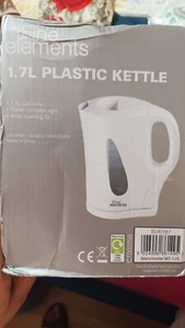 Fine Elements 1.7L Plastic Kettle - White - Picture 1 of 2