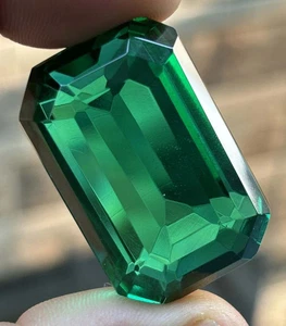 Piedra preciosa natural colombiana 55 quilates rica en forma de esmeralda verde suelta certificada - Imagen 1 de 9
