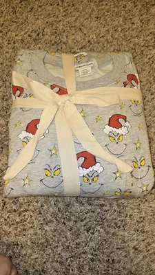 American Eagle The Grinch Pajama Set Youth XS NWT 2021 Holiday Marshalls - Image 1 of 2