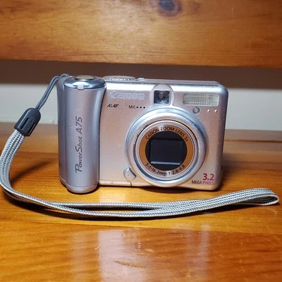 Canon PowerShot A75 3.2MP Digital Camera Silver Turns On Screen Has Issues READ - Image 1 of 4