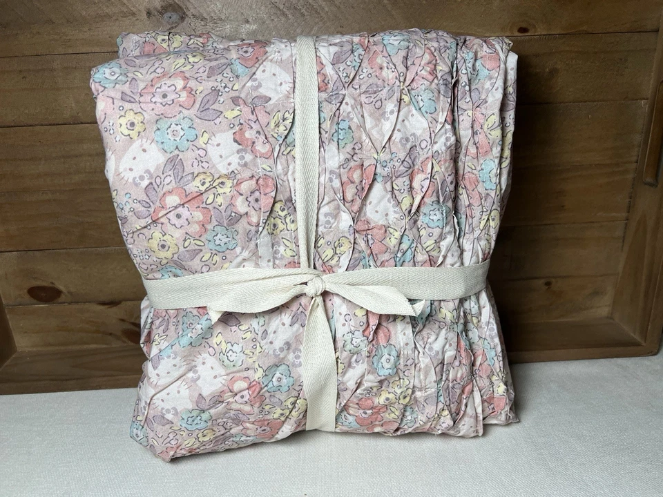 Funda nórdica Pottery Barn Teen Hello Kitty Heritage floral doble/doble XL NUEVA SIN ETIQUETAS Foto 1 de 1