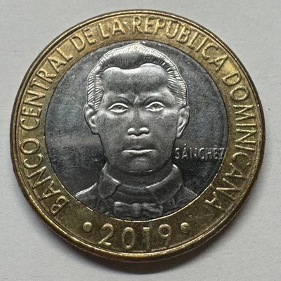 2019 Dominican Republic 5 Pesos - Coin #C-036 - Image 1 of 2