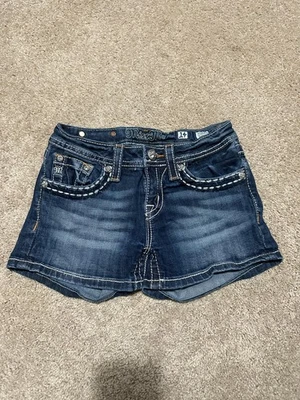 Pantalones Cortos de Denim Miss Me Niñas 14 Lavado Oscuro Adornado Bolsillos con Solapa Punto en Contraste Foto 1 de 4