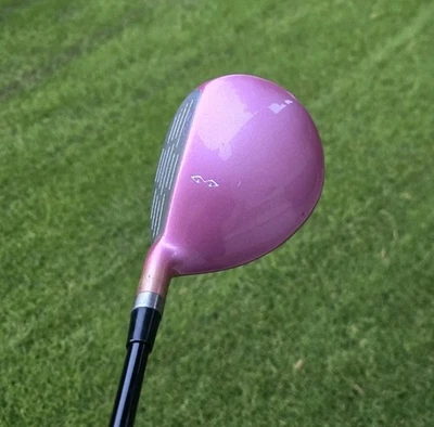 Snake Eyes Viper Women's 3 Wood 17 Degrees RH Graphite Shaft Hot Pink - Image 1 of 4
