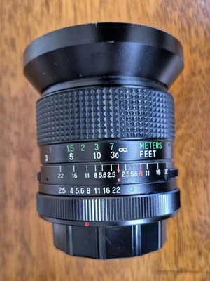 Vivitar Auto Wide-Angle 28mm 1:2.5 Camera Lens Auto 67mm  - Image 1 of 4