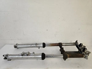 Kawasaki KZ400 1976 horquilla delantera suspensión con árboles triples y abrazaderas elevadores de barra - Imagen 1 de 16