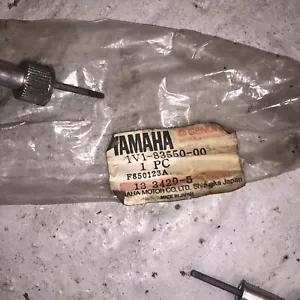 YAMAHA RS100 RD125 RD250 RD350 XV250 SPEEDOMETER CABLE 1V1-83550-00 GENUINE NOS - Picture 1 of 5