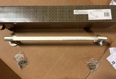 "Toallero BRIZO Kintsu 18"" 691806-NK acero de lujo" Foto 1 de 3