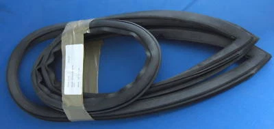 SELLO DE PANTALLA TRASERA JAGUAR XJS SE ADAPTA XJS COUPÉ A VIN 179736 BD44393 Foto 1 de 1