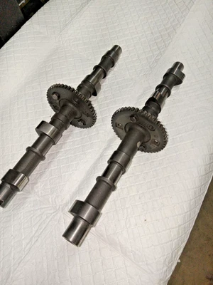 1982 KAWASAKI KZ750R KZ 750 OEM CAMSHAFT CAMS CAM SHAFTS A3136 - Image 1 of 4